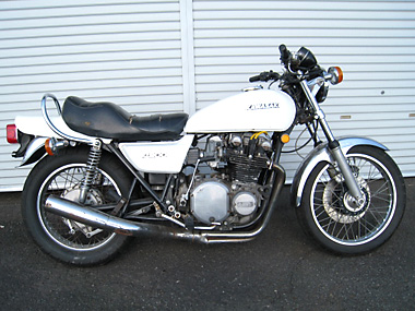 '76 �J���T�L Z900-A4
